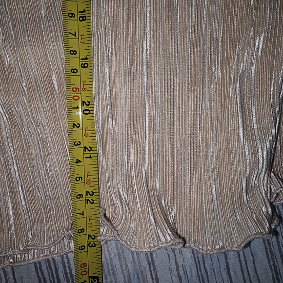 Maggie Sweet Women's Beige Pleated Long Sleeve Blouse Size L Pullover Boat Neck - Picture 9 of 13